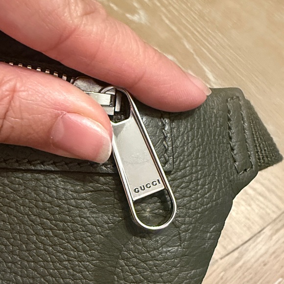 Gucci Dark Green Leather Belt Bag - Picture 7 of 7